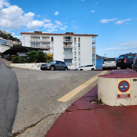 Ferienwohnung Les Pieds Dans L'Eau, La Tete Dans Les Nuages, Roses Exterior foto